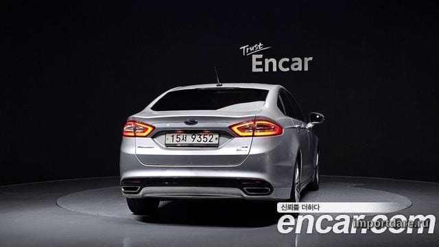 FORD Fusion сзади
