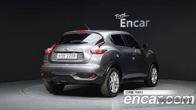 Nissan Juke сбоку