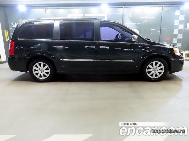 CHRYSLER GRAND VOYAGER 2014 — 133 736 км, чёрный, Корея — под ключ — фото 3