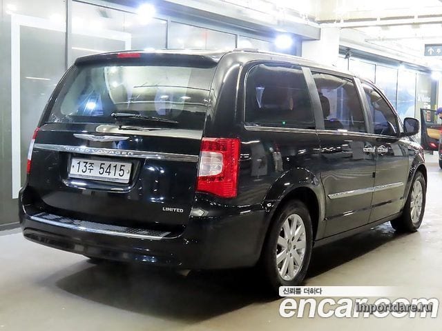 CHRYSLER GRAND VOYAGER 2014 — 133 736 км, чёрный, Корея — под ключ — фото 5