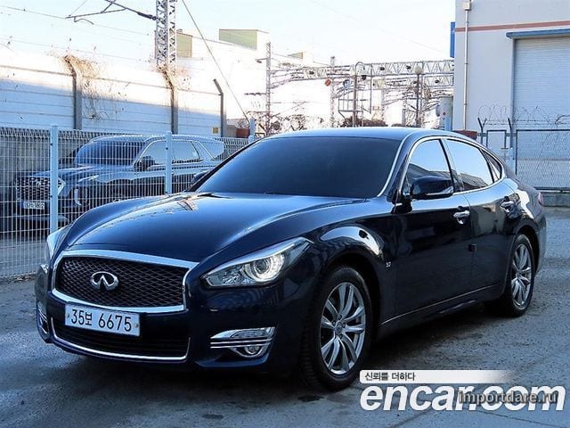 Infiniti Q70 интерьер