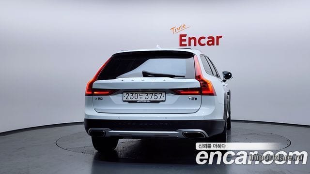 VOLVO V90 CROSS COUNTRY 2018 — 92 158 км, белый, Корея — под ключ — фото 4