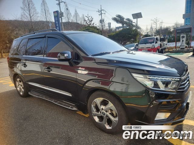 KGM KORANDO TURISMO 2019 — 126 000 км, чёрный, Корея — под ключ — фото 2