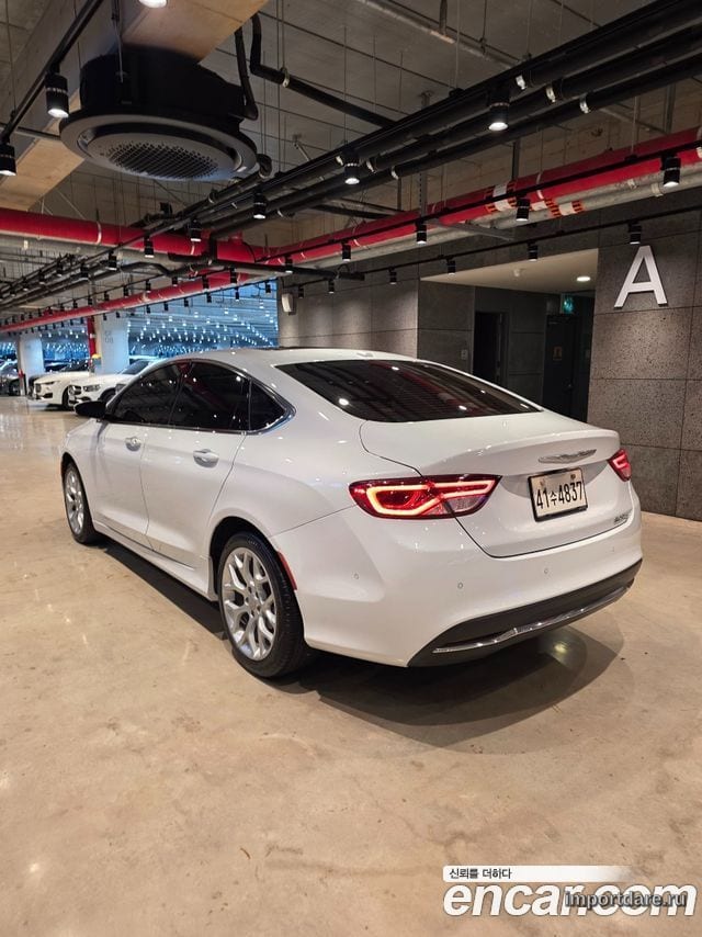 CHRYSLER 200 2015 — 90 000 км, белый, Корея — под ключ — фото 5