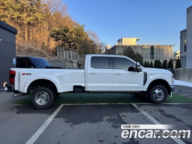 FORD F350 сзади