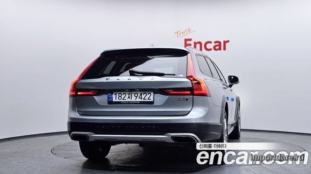 VOLVO V90 CROSS COUNTRY 2017 — 87 446 км, серебристый, Корея — под ключ — фото 4