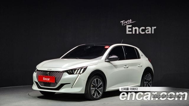 Peugeot e-208 2022