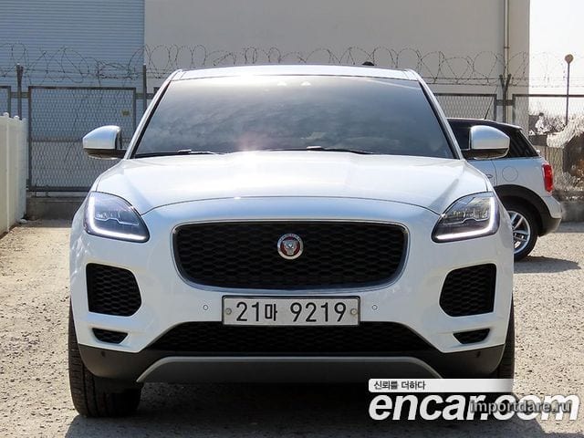 JAGUAR E-PACE 2018 — 97 993 км, белый, Корея — под ключ — фото 1