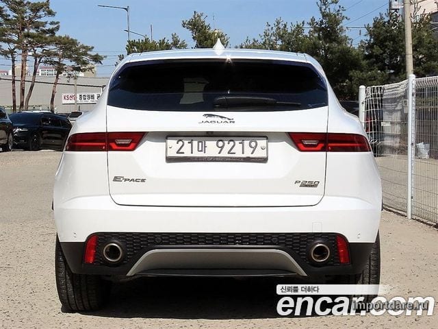 JAGUAR E-PACE 2018 — 97 993 км, белый, Корея — под ключ — фото 4