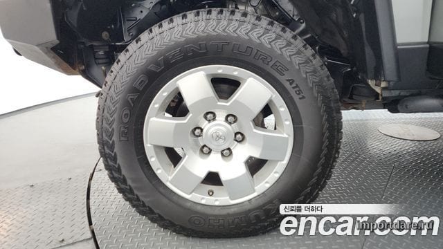 TOYOTA FJ 2010 — 148 530 км, серебристо-серый, Корея — под ключ — фото 5