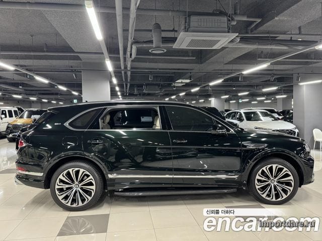 BENTLEY BENTAYGA 2024 — 8 900 км, тёмно-зелёный, Корея — под ключ — фото 2