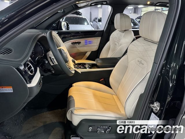 BENTLEY BENTAYGA 2024 — 8 900 км, тёмно-зелёный, Корея — под ключ — фото 7