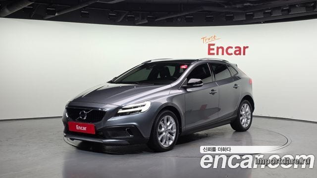 VOLVO V40 CROSS COUNTRY 2018 — 203 094 км, серый, Корея — под ключ — фото 1