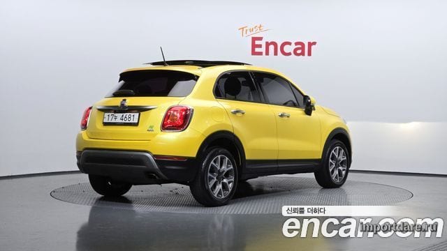 FIAT 500X сбоку