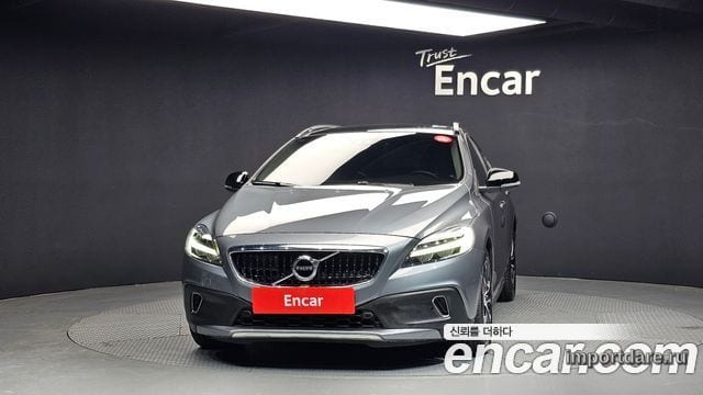 VOLVO V40 CROSS COUNTRY 2019 — 55 048 км, серый, Корея — под ключ — фото 3