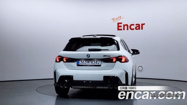 BMW 1 Series сзади
