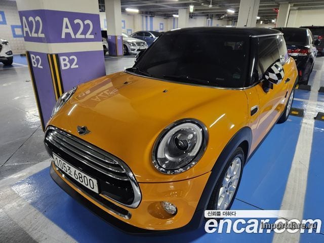 MINI COOPER 2017 — 153 000 км, оранжевый, Корея — под ключ — фото 1