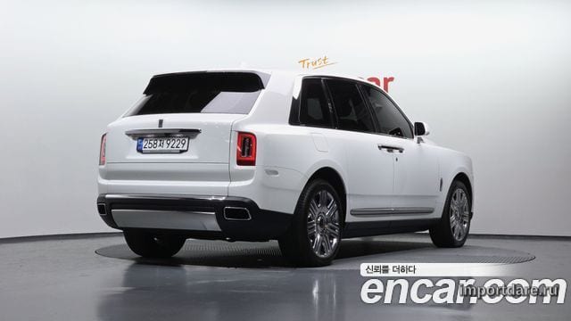 ROLLS-ROYCE CULLINAN 2023 — 2 014 км, белый, Корея — под ключ — фото 1