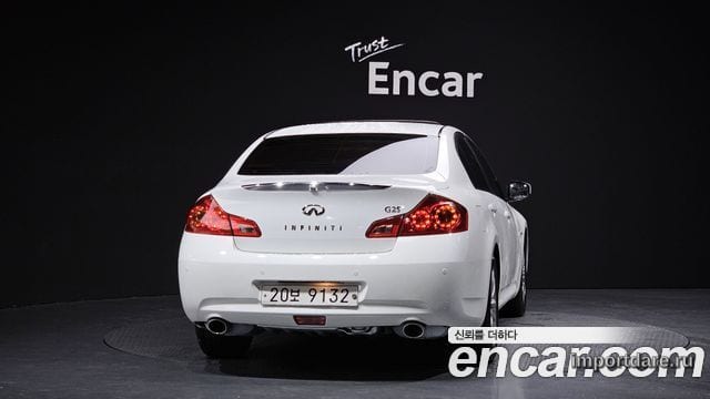 Infiniti G25 сзади
