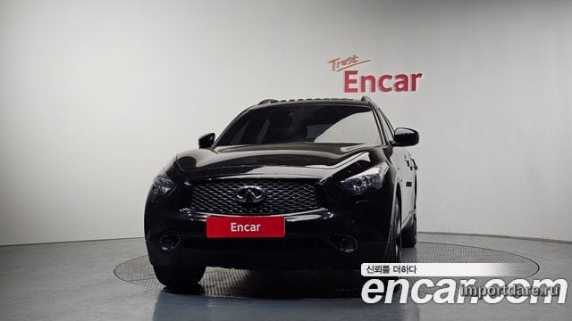 Infiniti QX70 интерьер