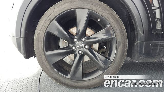 Infiniti QX70 детали