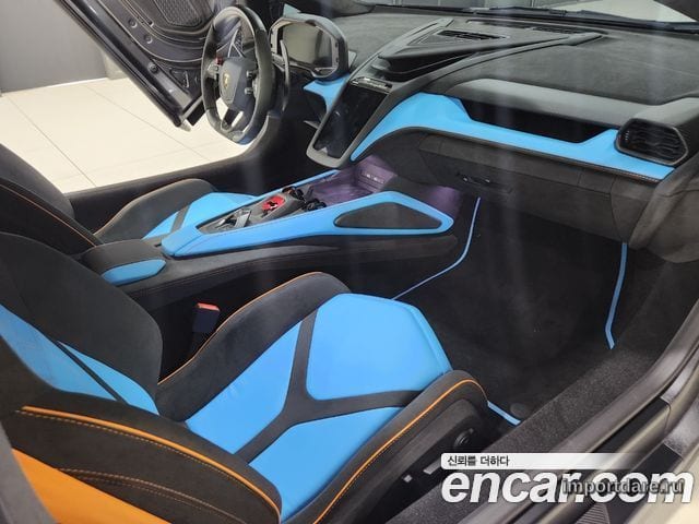 LAMBORGHINI REVUELTO 2025 — 270 км, серебристо-серый, Корея — под ключ — фото 7