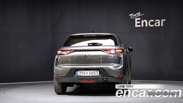 Citroen DS3 Cross сзади