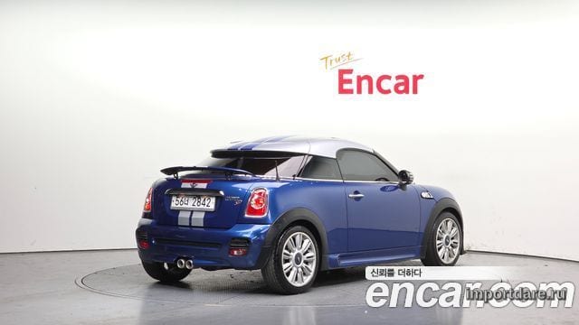 MINI Cooper Coupe сбоку