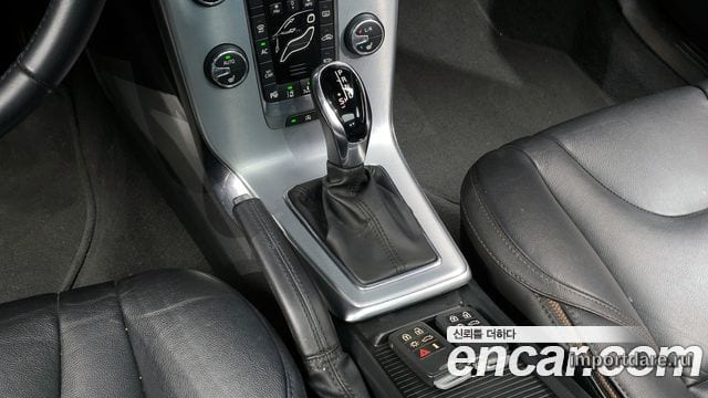 VOLVO V40 CROSS COUNTRY 2019 — 58 342 км, белый, Корея — под ключ — фото 9
