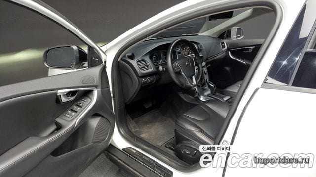 VOLVO V40 CROSS COUNTRY 2019 — 58 342 км, белый, Корея — под ключ — фото 10