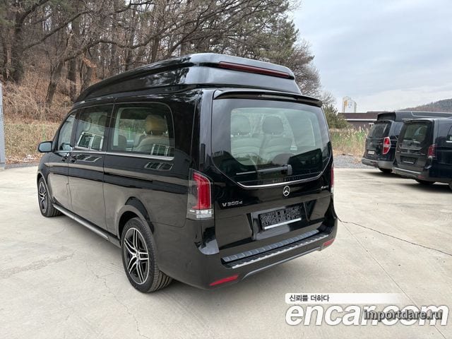 Mercedes-Benz V-Class сбоку