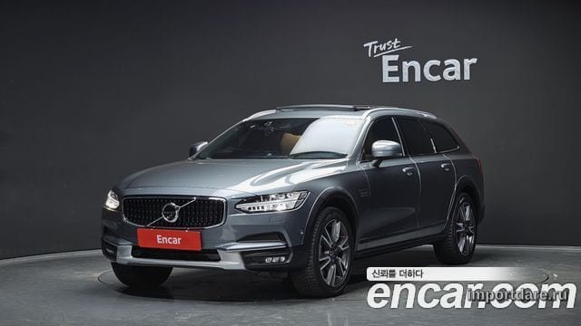 VOLVO V90 CROSS COUNTRY 2018 — 65 228 км, серебристо-серый, Корея — под ключ — фото 1