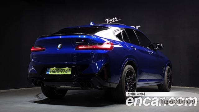 BMW X4 сбоку