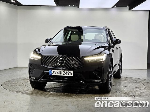 Volvo XC60 сбоку