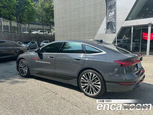 Audi A6 E-Tron сбоку