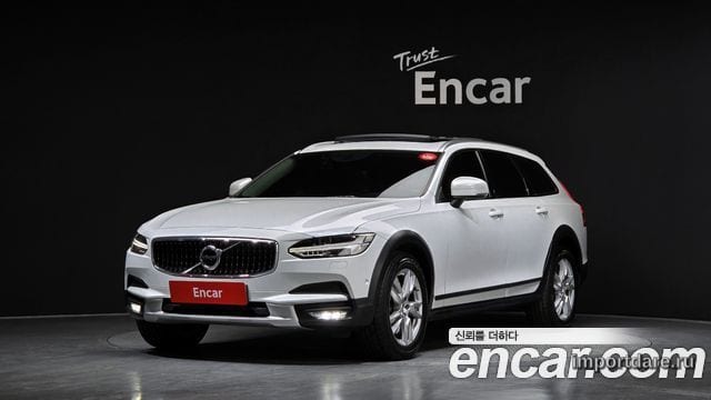 VOLVO V90 CROSS COUNTRY 2017 — 206 588 км, белый, Корея — под ключ — фото 1