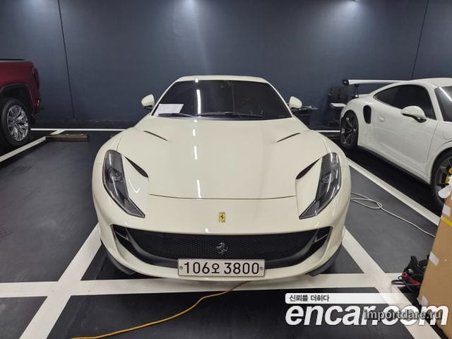 Ferrari 812 2020