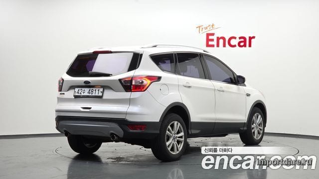 FORD KUGA 2017 — 192 349 км, белый, Корея — под ключ — фото 2