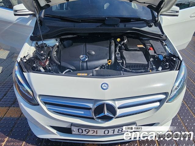 MERCEDES-BENZ B-CLASS W246 2017 — 177 539 км, белый-перламутр, Корея — под ключ — фото 6