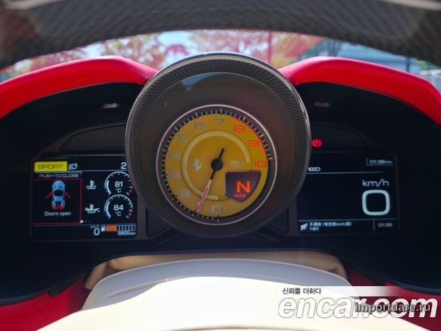 Ferrari Portofino сзади