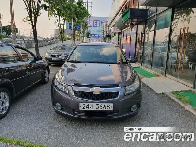 Chevrolet Lacetti Premier сбоку