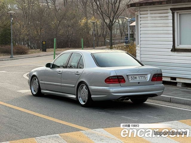 MERCEDES-BENZ E-CLASS W210 2001 — 247 331 км, серебристый, Корея — под ключ — фото 2