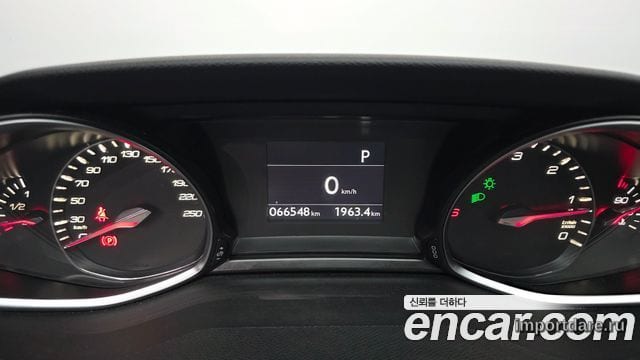 PEUGEOT 308SW 2018 — 66 548 км, серебристо-серый, Корея — под ключ — фото 8