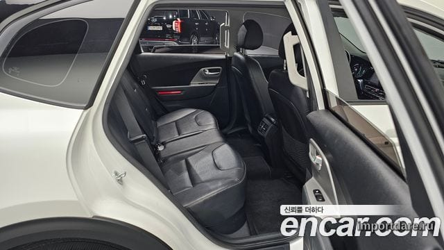 KIA NIRO PLUS 2023 — 117 592 км, белый, Корея — под ключ — фото 12
