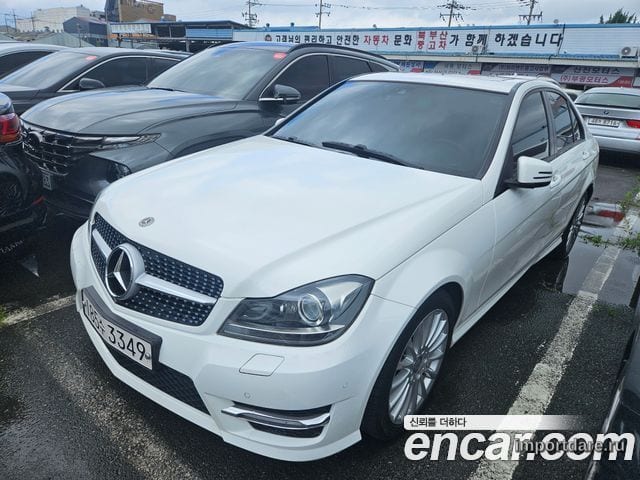 MERCEDES-BENZ C-CLASS W204 2014 — 136 000 км, белый, Корея — под ключ — фото 2