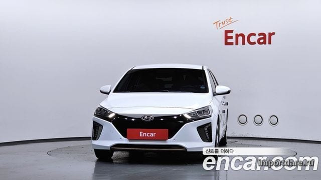 HYUNDAI IONIQ ELECTRIC 2019 — 130 662 км, белый, Корея — под ключ — фото 3