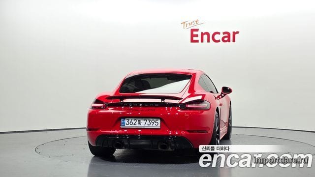Porsche 718 Cayman сзади
