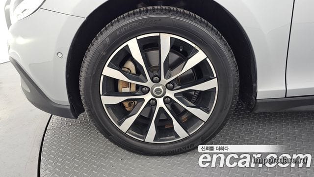 Volvo V40 детали