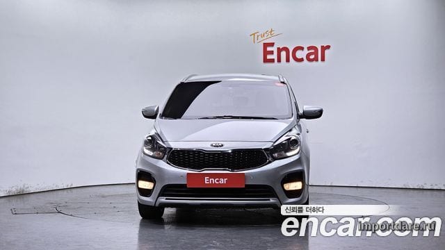 Kia Carens интерьер