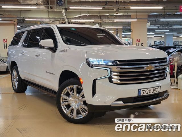Chevrolet Suburban Van 2021